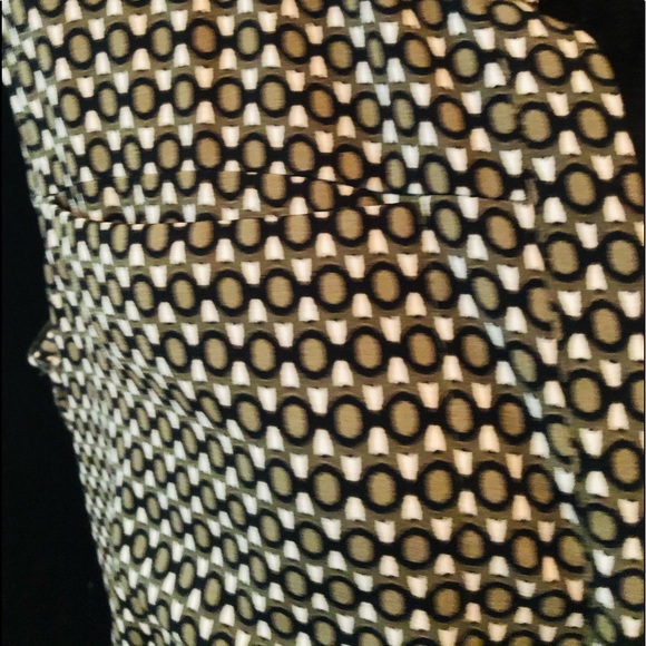 GREAT PRINT SHIFT DRESS HIDDEN POCKETS ON BREAST - Picture 2 of 9